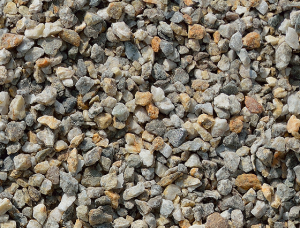 Stein im Garten-Splitt Kies.jpeg